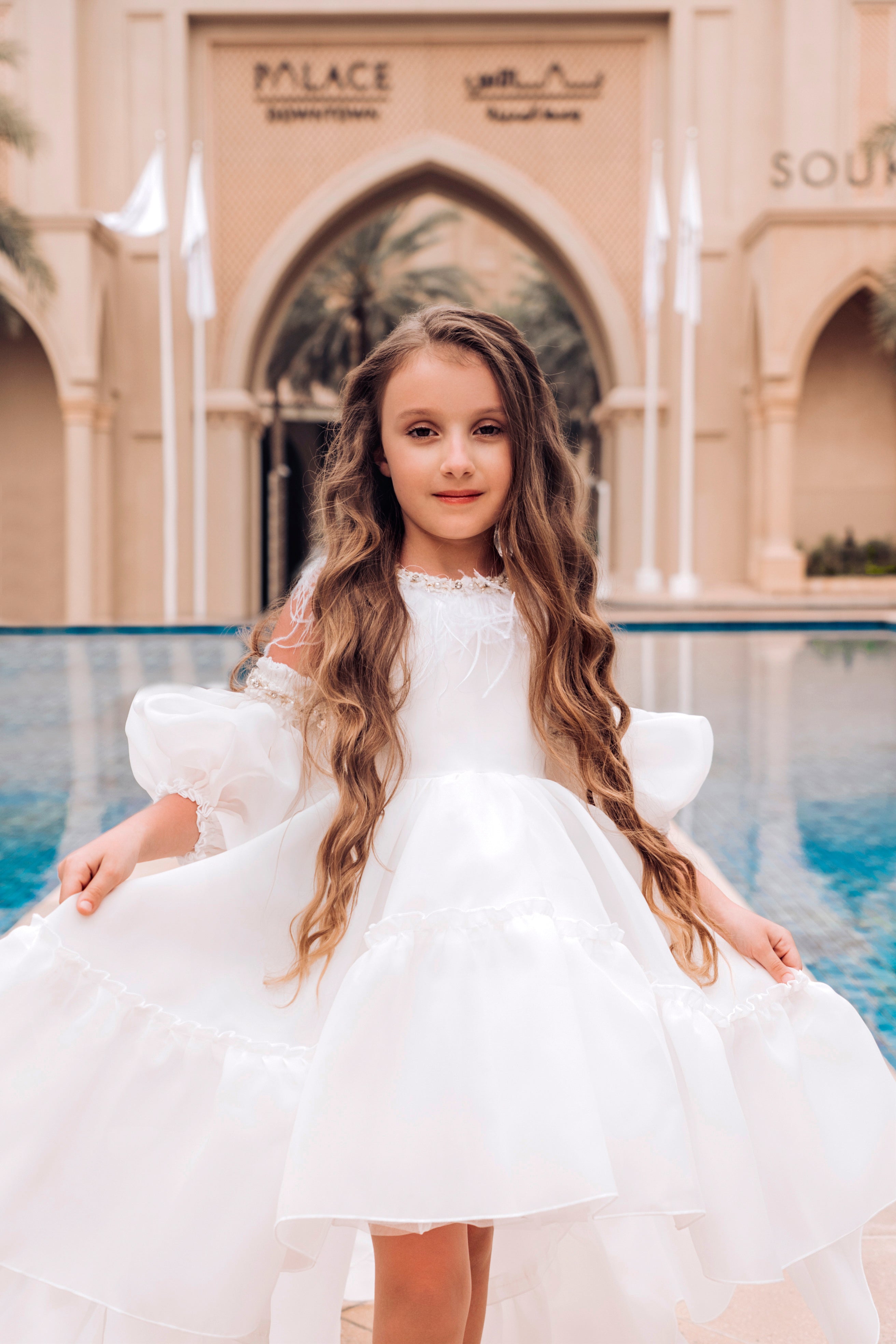 Rochie eleganta albă cu trena pentru fete - Amal