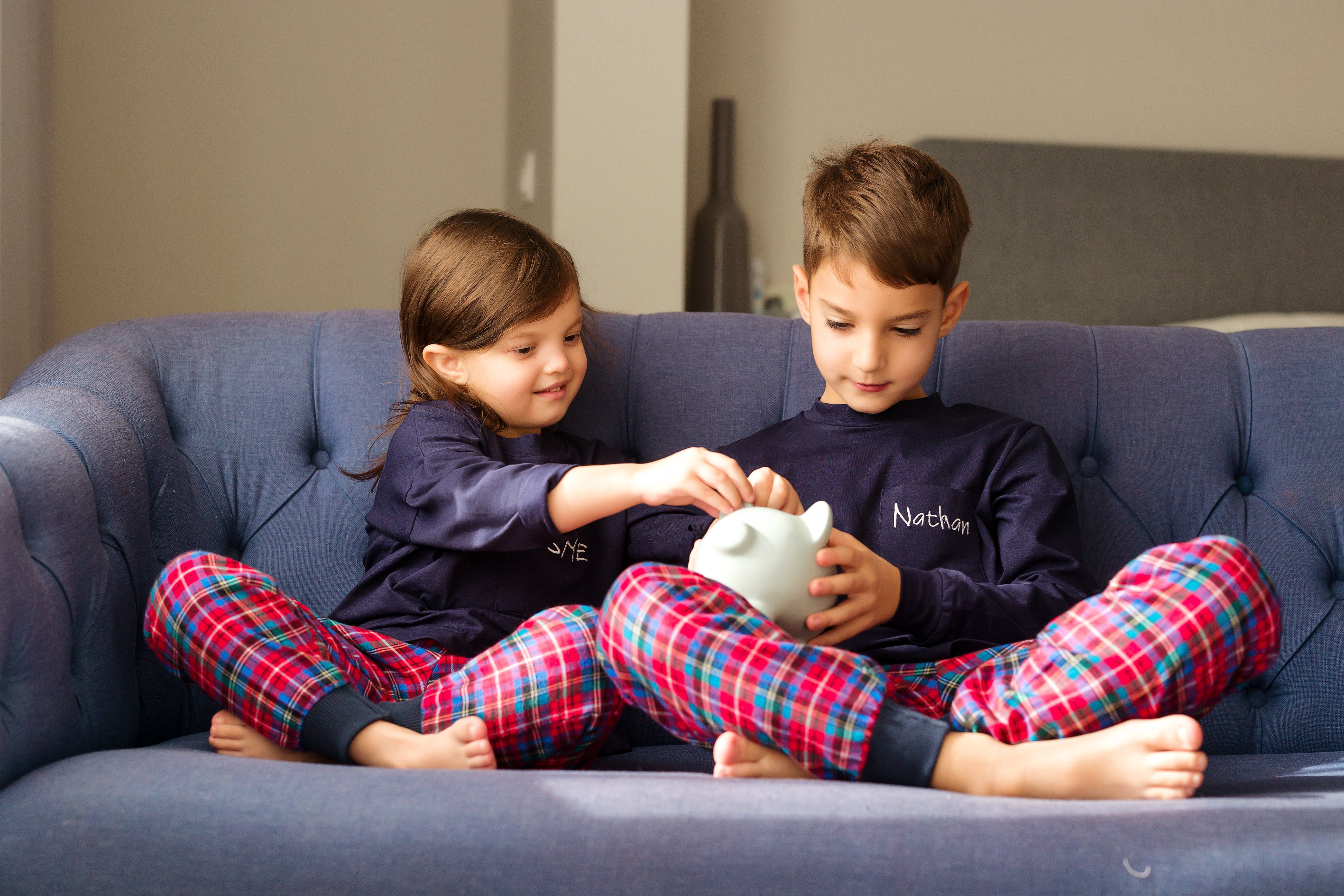 Pijama cu pantaloni în carouri pentru copii - personalizabilă
