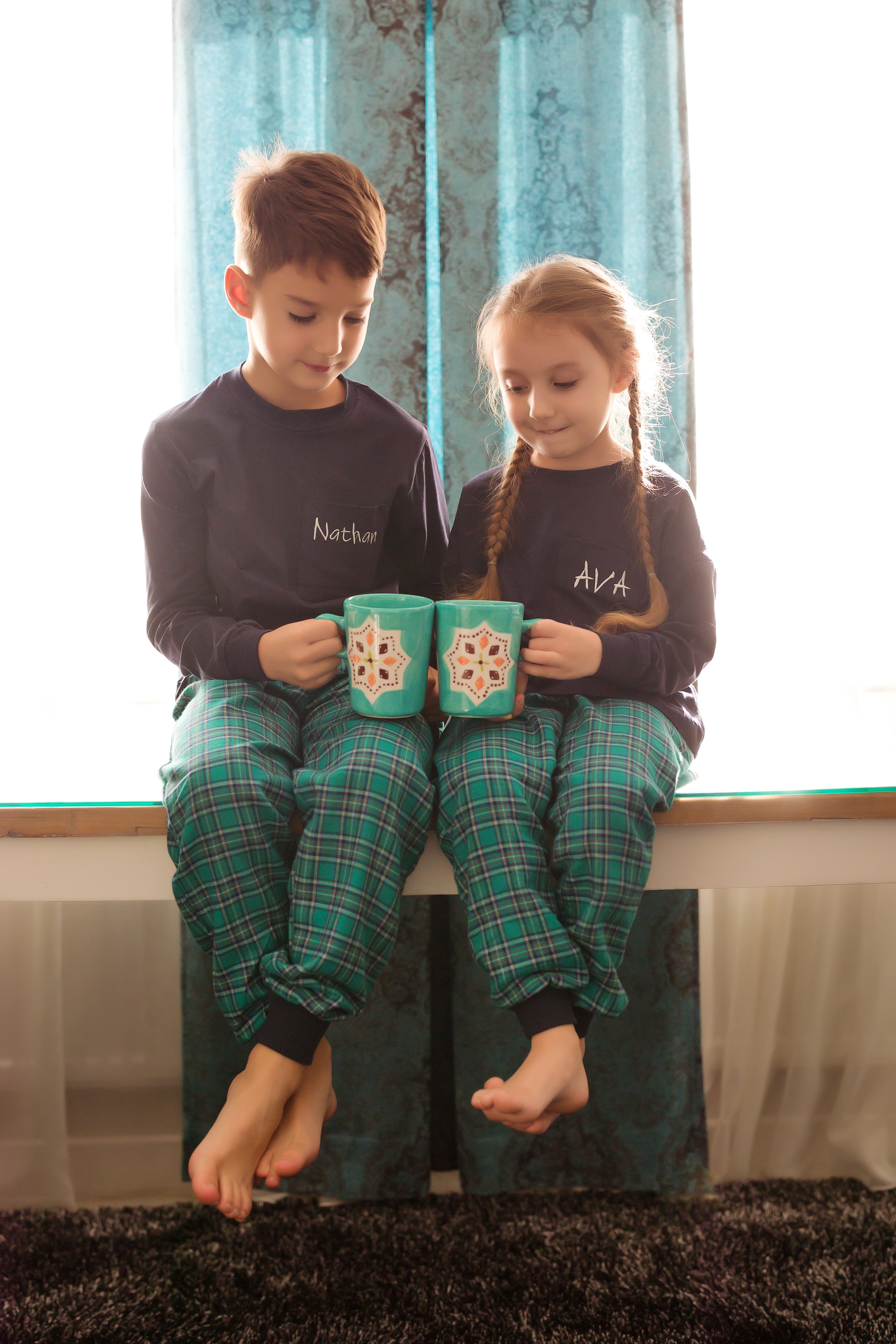 Pijama cu pantaloni în carouri pentru copii - personalizabilă
