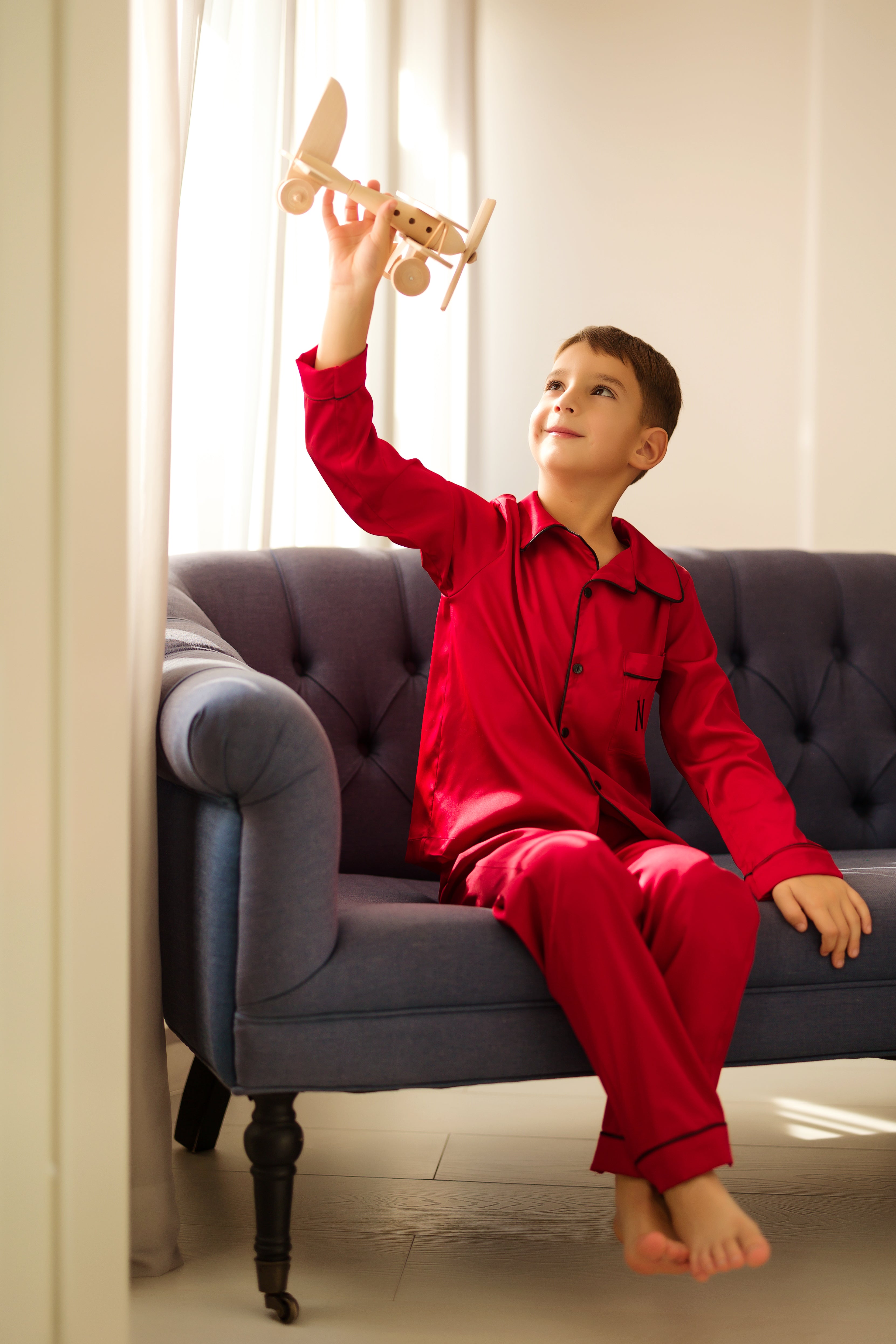 Pijama unisex din matase rosie pentru copii - personalizabilă