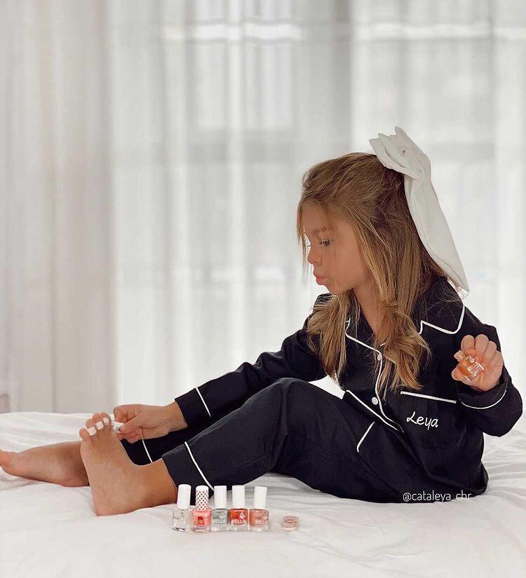 Pijama clasica albă pentru copii - personalizabilă